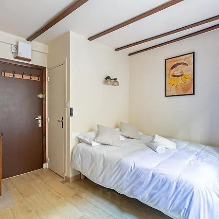 Appartement Champs-elysees Cosy Parijs